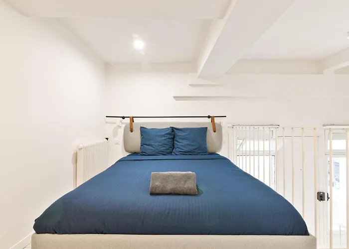 Mezzanine Des Invalides Paris